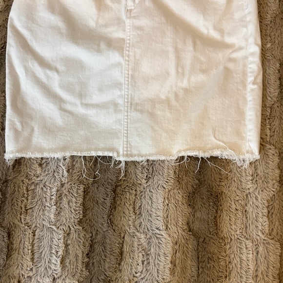 Banana Republic White Denim Frayed Hem Skirt - Picture 2 of 4